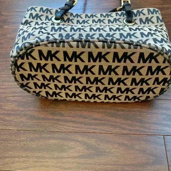 Michael Kors “MK” Logo Tote - Picture 3 of 9